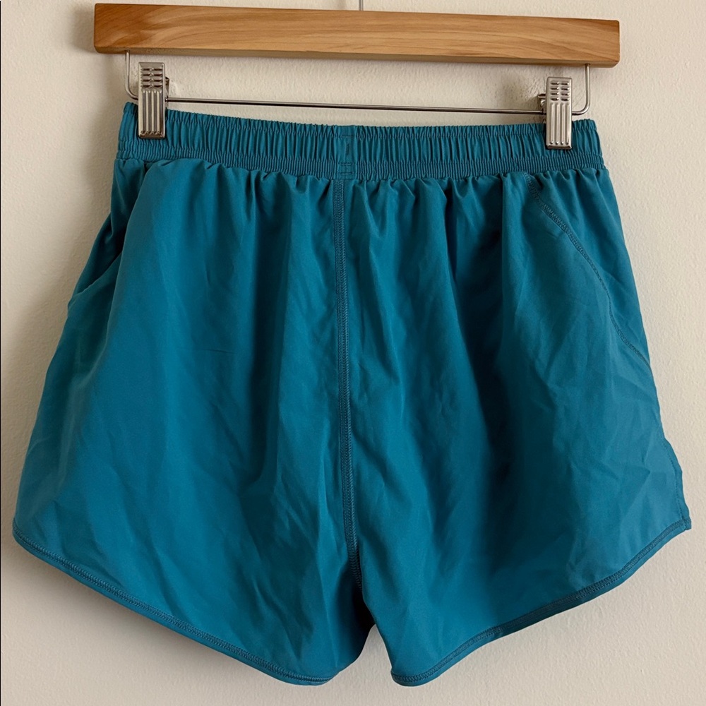 Alo Blue Splash Color Shorts Size Small - Picture 7 of 7